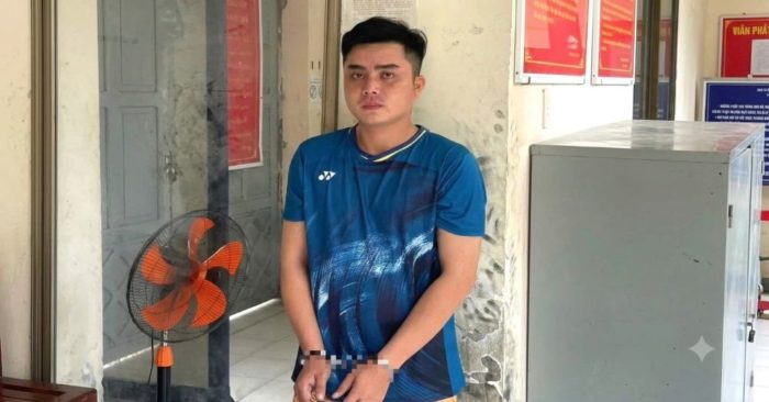 Công an phường Lái Thiêu đã bắt khẩn cấp Nguyễn Hiền Phúc (25 tuổi) để điều tra hành vi bạo hành, hành hạ dã man con gái riêng 3 tuổi của vợ. Xem ngay chi tiết