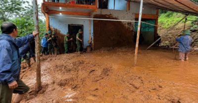 Mưa lũ cuốn chết người, hàng chục tuyến đường bị sạt lở ở Lai Châu và Điện Biên