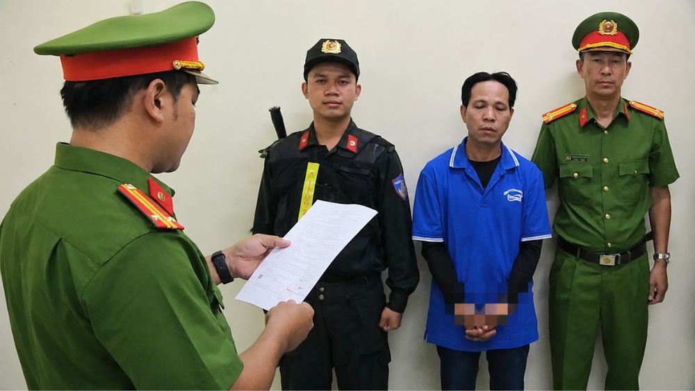 Vụ thi thể trên sông Sài Gòn: Công an khởi tố Thạch Kim Thái vì sát hại vợ rồi mạo danh nạn nhân viết đơn xin nghỉ việc.