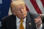 Ông Trump muốn tòa tối cao xem xét lại vụ quyền công dân