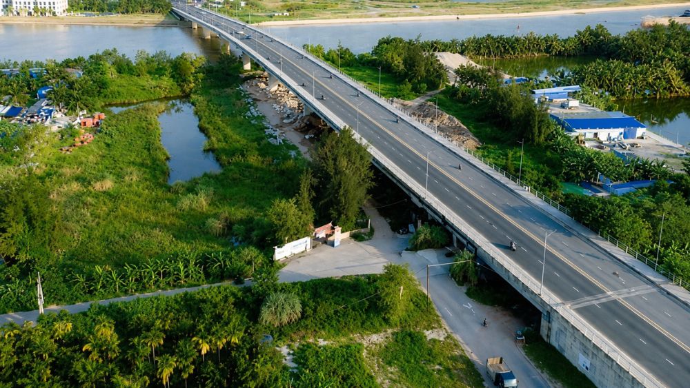 Điều gì khiến mọi ánh nhìn đổ về trái tim mới của Hải Phòng? Khám phá hạ tầng hiện đại và động lực phát triển của đô thị mới.