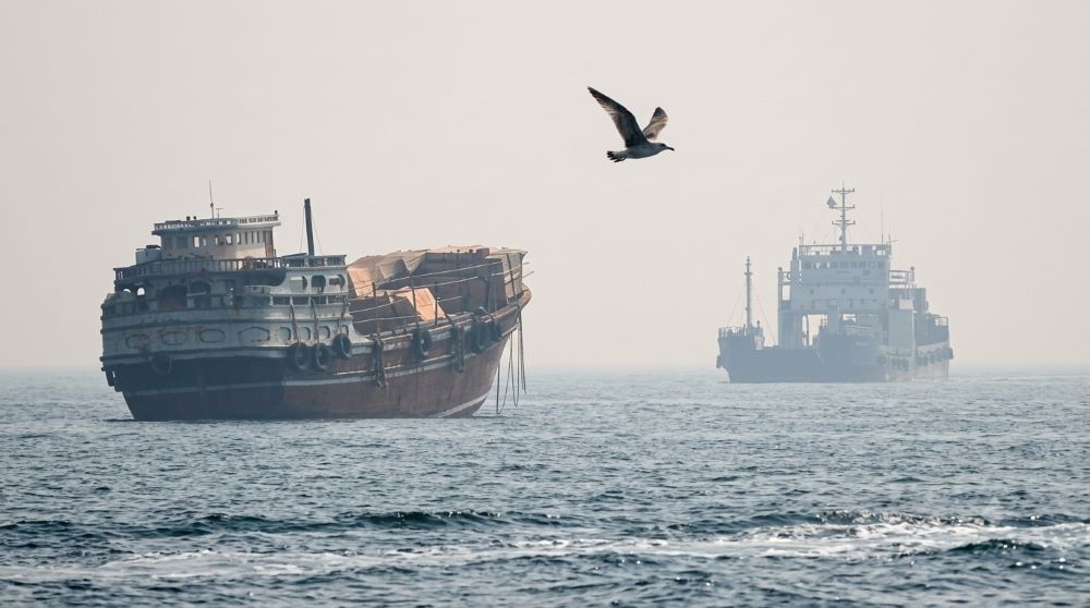 Cập nhật tình hình căng thẳng Mỹ - Iran: Đôi bên vẫn bỏ ngỏ khả năng đàm phán dù eo biển Hormuz chưa được thông suốt và lệnh ngừng bắn hết hiệu lực.
