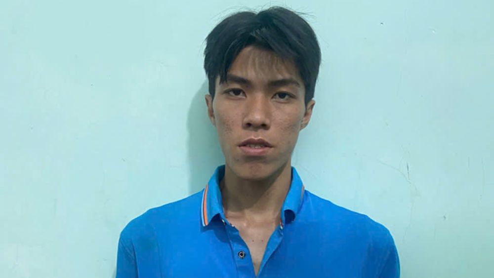 Nguyễn Hồng Kỳ đầu thú sau vụ đâm vợ vì mâu thuẫn gia đình. Xem diễn biến hai vụ án mạng gây chấn động đang được điều tra.