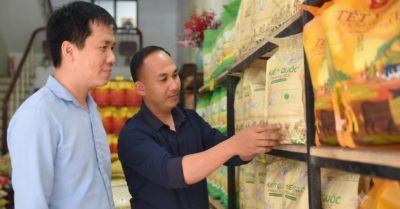 Nông dân Hải Phòng giữ ruộng rươi để đổi lấy gạo sạch xuất khẩu