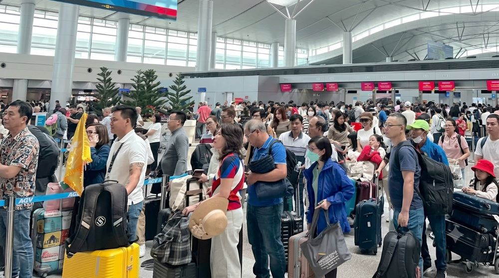 Sân bay Tân Sơn Nhất sẽ có 2 ga metro ngầm kết nối trực tiếp các nhà ga hành khách, mở ra bước đột phá đồng bộ hạ tầng giao thông. Click ngay!
