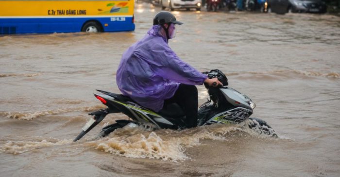 Miền Bắc sắp đón đợt mưa rất lớn kéo dài nhiều ngày từ 18/7. Cập nhật dự báo mới nhất và khuyến cáo ứng phó thời tiết.