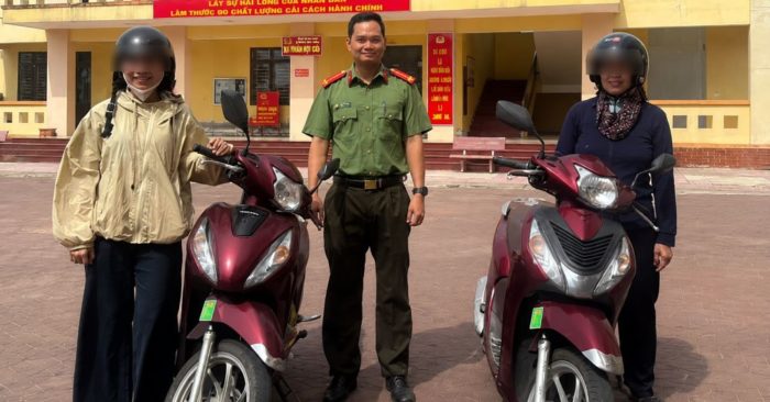 Hai phụ nữ đi nhầm xe máy của nhau suốt 24 giờ trước khi được công an hỗ trợ tìm lại đúng phương tiện. Xem diễn biến vụ việc.
