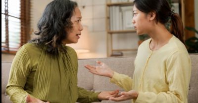 Thuê người phụ giúp việc nhà, con dâu bị mẹ chồng cho là sướng quá