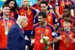 Trump trao cúp vô địch FIFA World Cup 2026 cho đội tuyển Tây Ban Nha