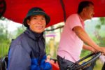 Người lái máy cày tự nguyện mở đường giữa tâm lũ quét Mường Than