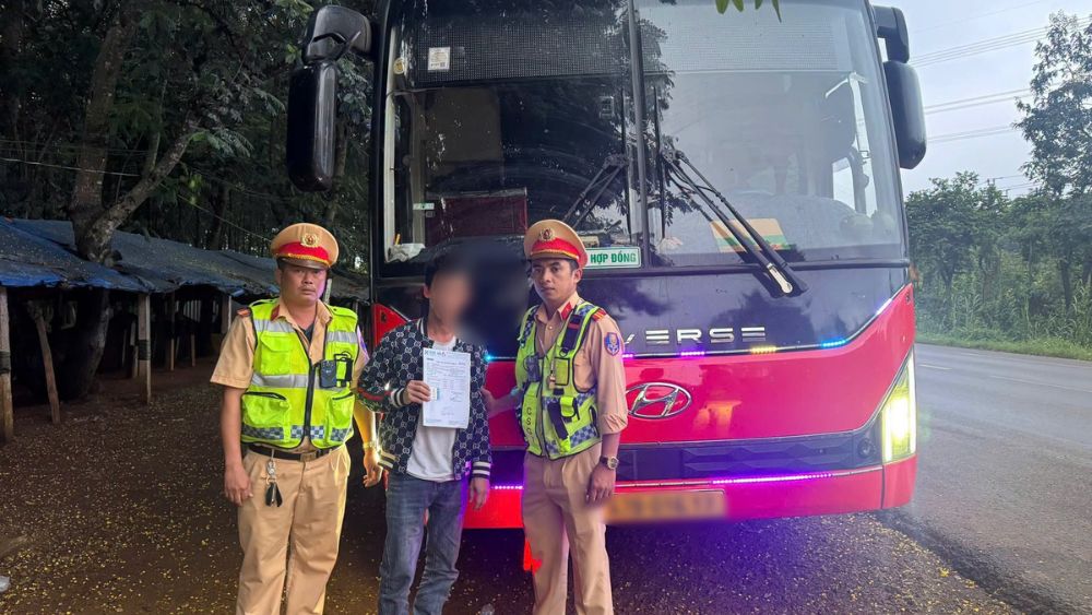 Lái xe khách dương tính ma túy vẫn chạy 134 km/h trên đường Hồ Chí Minh, vượt 64 km/h so với quy định. Chi tiết vụ việc.