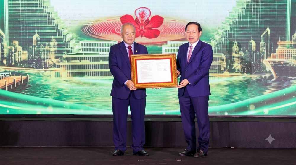 Hải Phòng công bố quyết định thành lập Khu kinh tế chuyên biệt và Khu thương mại tự do, mở ra không gian phát triển mới.