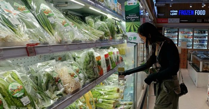 Vì sao thực phẩm hữu cơ khó rẻ? Tìm hiểu những nguyên nhân khiến giá cao và triển vọng thu hẹp khoảng cách với hàng thông thường.