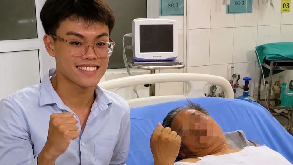 Nam sinh trường y Phạm Tuấn Hùng hỗ trợ ép tim cứu sống nạn nhân ở biển Hải Hòa, câu chuyện lan tỏa tinh thần sơ cứu và lòng nhân ái