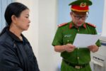 Phụ nữ Quảng Ngãi bị khởi tố vì pha cồn không rõ nguồn gốc thành rượu bán