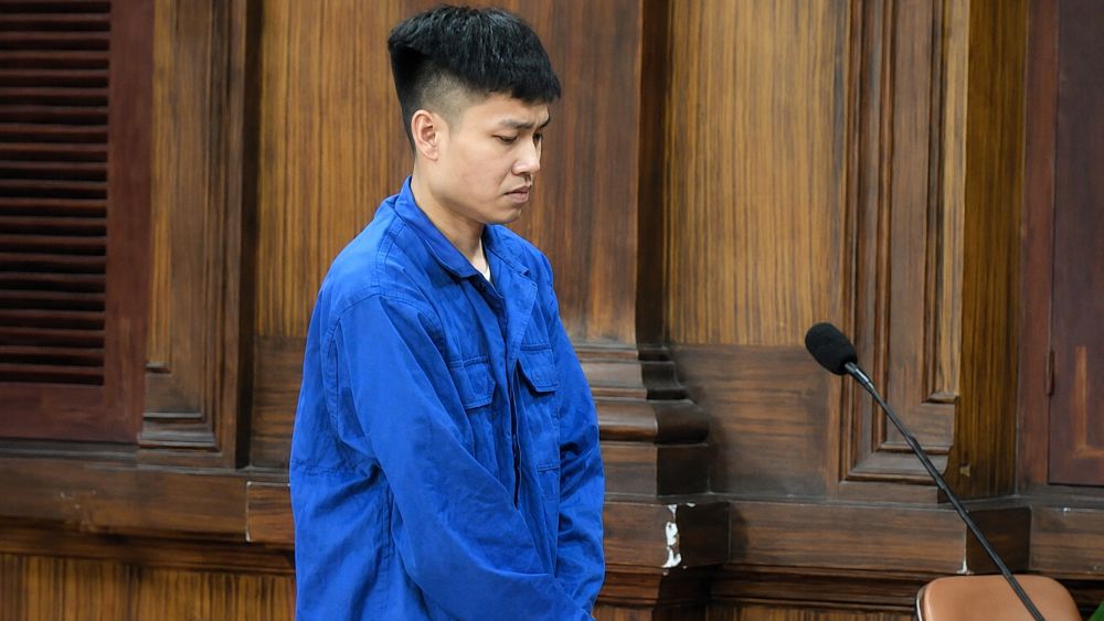 Thái Kiên Trì bị phạt 12 năm tù về tội Giết người sau mâu thuẫn giao thông và dùng dao đâm tài xế ô tô trọng thương.