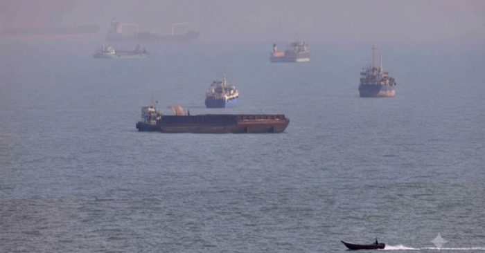 Tình thế bế tắc ở eo biển Hormuz tiếp diễn khi Iran đưa ra điều kiện mới cho Mỹ. Khám phá ngay chi tiết tiến trình đàm phán giữa Iran và Oman.