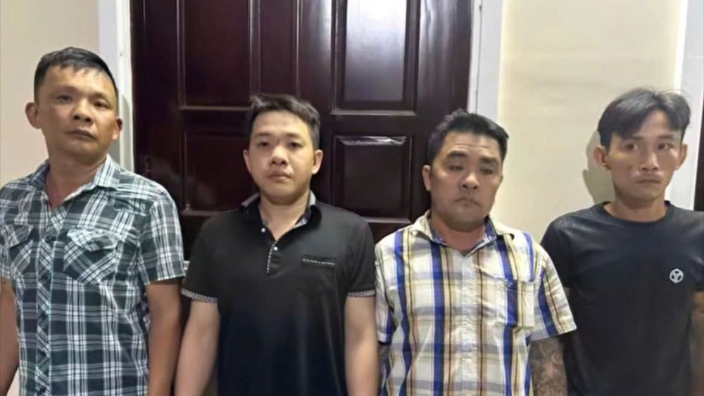 Bắt giữ nhóm trộm chó manh động dùng súng bắn chó chống trả công an ở Cần Thơ, khiến một thượng úy bị thương.