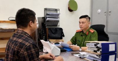 Giám đốc nhà sách bị bắt vì bán gần 34.000 cuốn sách giả