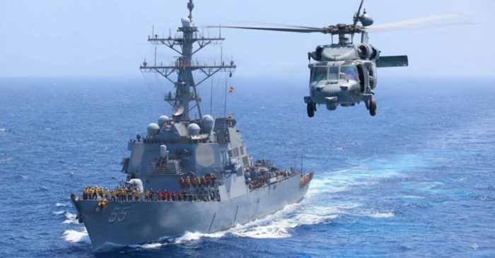 Căng thẳng trên biển leo thang, Mỹ chặn tàu còn Houthi gây thương vong