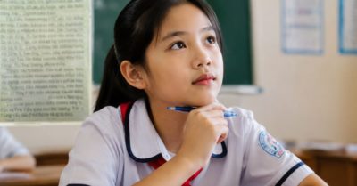 Nữ sinh lớp 5 mơ thành người quyền lực, việc đầu tiên khiến ai cũng bật cười?