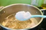 Ăn mặn nhiều năm, sức khỏe âm thầm xuống dốc khi về già