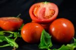 Nấu cà chua với dầu: Vì sao lycopene dễ hấp thụ hơn?