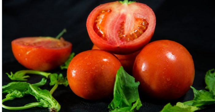 Nấu cà chua với dầu: Vì sao lycopene dễ hấp thụ hơn?