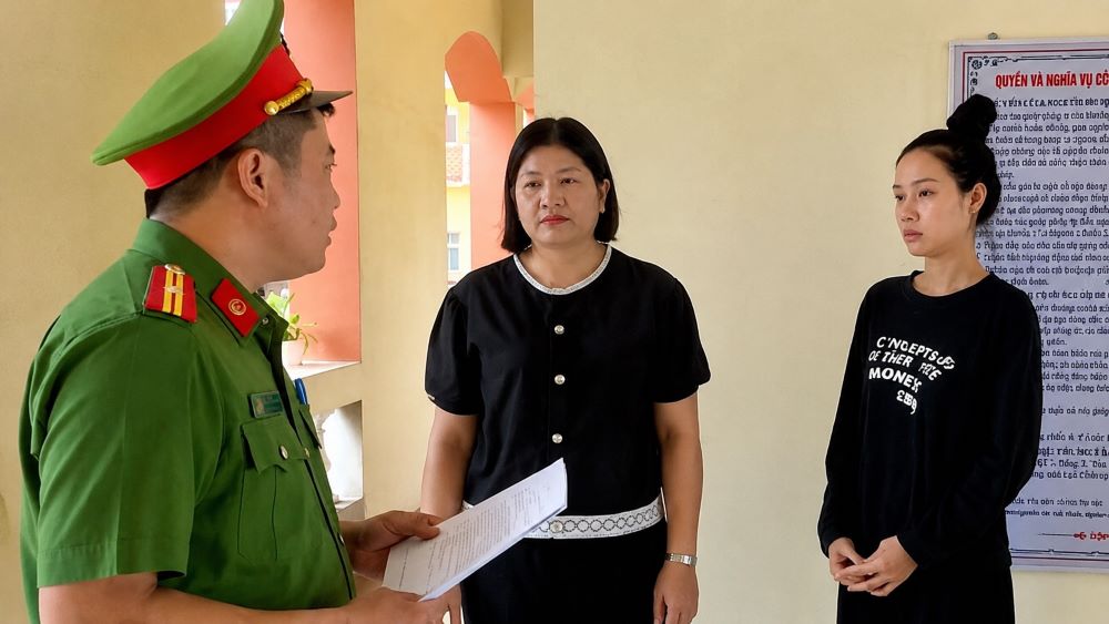 Bắt giữ Dương Thị Thảo, mắt xích trong đường dây lừa đảo xuyên quốc gia, liên quan vụ án chiếm đoạt gần 10 tỷ đồng.