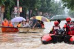 Quảng Tây ngập trong những ngày bão Narra đứng lại