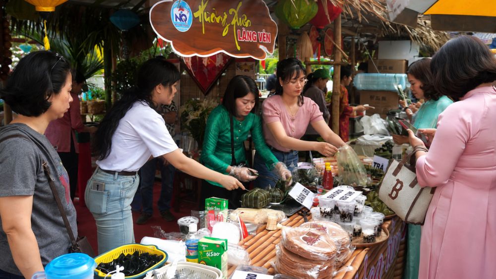 Phố đi bộ Hải Phòng kết hợp ẩm thực, sản phẩm đặc trưng và nghệ thuật đường phố, góp phần thúc đẩy thương mại, dịch vụ và kinh tế đêm.