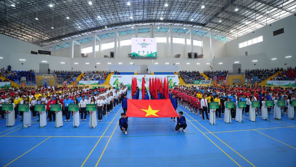 Bộ Giáo dục và Đào tạo chính thức khai mạc Giải Thể thao học sinh phổ thông toàn quốc năm 2026 tại Lâm Đồng với 30 đoàn tham gia.
