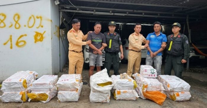 Đường dây tuồn 621,5kg pháo nổ về TPHCM qua Zalo