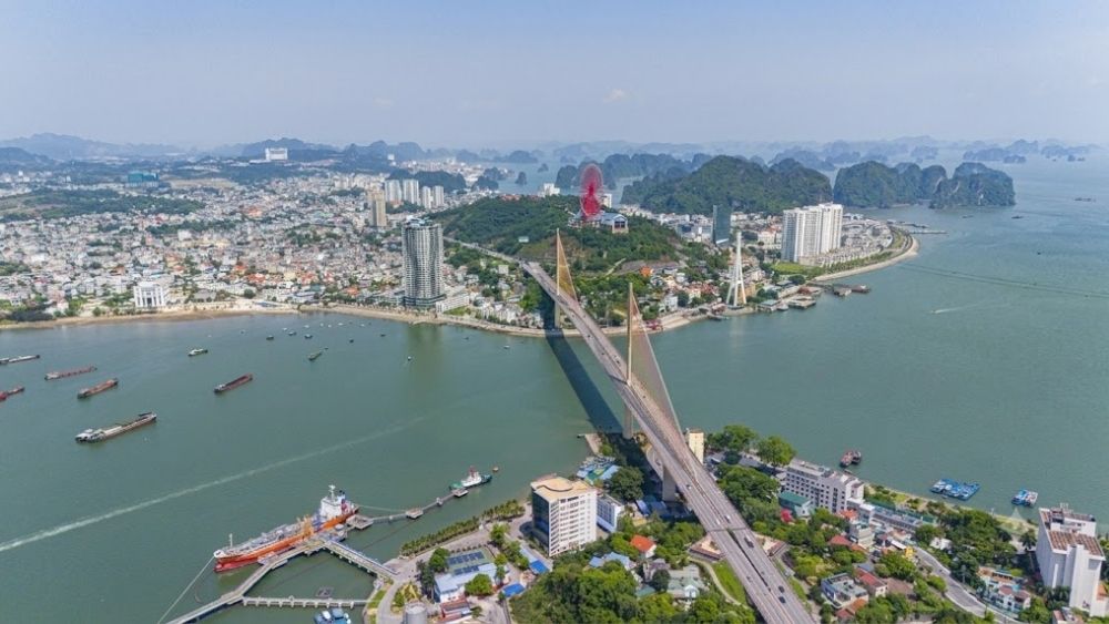 Quảng Ninh chính thức trở thành thành phố trực thuộc Trung ương thứ 8 của Việt Nam với quy mô kinh tế gần 15 tỷ USD và nhiều lợi thế vượt trội.