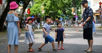 Miền Bắc nắng nóng gay gắt, Biển Đông đón bão mới