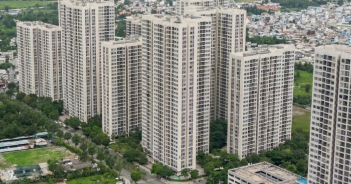 Giá chung cư và đất nền có dấu hiệu hạ nhiệt, giao dịch chậm lại sau thời gian tăng nóng. Xem ngay diễn biến mới nhất của thị trường bất động sản.