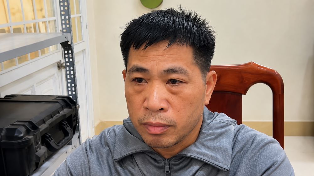 Nông Văn Quyết bị bắt tại Bắc Ninh sau 21 năm lẩn trốn, liên quan vụ chém người trọng thương năm 2005.