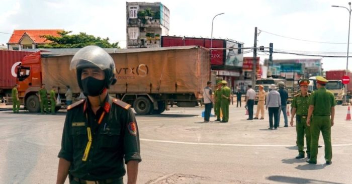 Thủ tướng chỉ đạo điều tra vụ va chạm giữa xe tải và xe máy tại Đồng Nai khiến 3 người chết, làm rõ trách nhiệm cá nhân, tập thể liên quan.