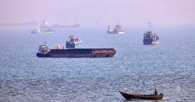 Iran cảnh báo tàu thuyền về vùng cấm mới ngoài eo biển Hormuz