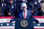 Ông Trump kể chuyện được lính cứu hỏa cứu sau 11/9, bị phản bác