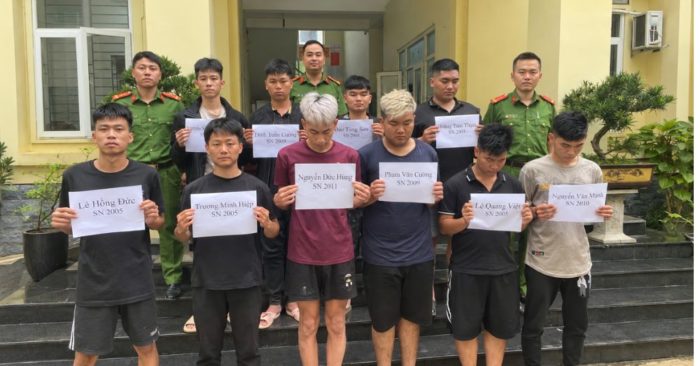 Công an Hải Phòng điều tra, truy xét nhóm đối tượng dùng hung khí tấn công người dân tại phường Hải An. Vụ việc đang được làm rõ.
