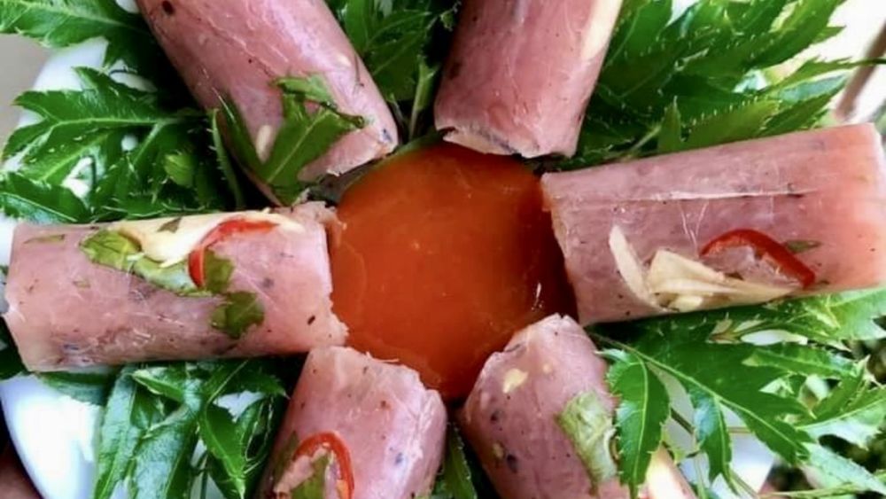 Khám phá nem chua Thanh Hóa – món đặc sản đượm vị quê hương gói trọn nét tinh tế ẩm thực xứ Thanh. Thưởng thức hương vị truyền thống ngay!