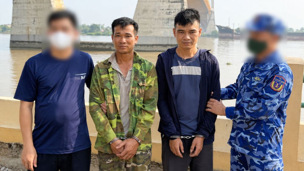 Bắt giữ 2 đối tượng mua bán, tàng trữ trái phép chất ma túy tại Hải Phòng, thu giữ heroine cùng phương tiện và tiền liên quan.