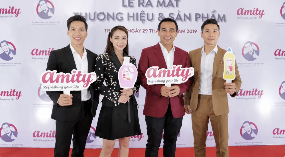 Quyền Linh nói về mối liên hệ với doanh nghiệp sản xuất An Cung giả, trong khi Amity thông tin về việc rút vốn khỏi Tami Natural Home.