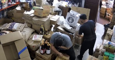 Khoảnh khắc nam nhân viên bị đánh sau một va chạm nhẹ