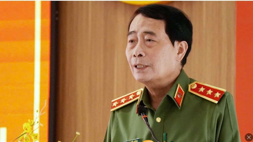 Thứ trưởng Bộ Công an khẳng định nguyên nhân thiếu sách giáo khoa sẽ được kiểm tra, làm rõ và công khai minh bạch. Click để xem chi tiết!