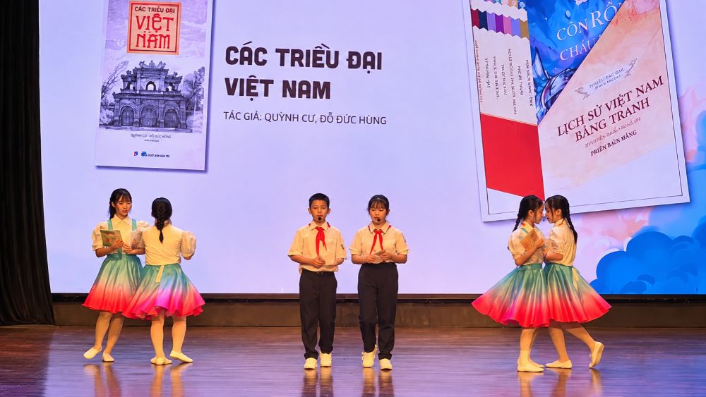 Cuộc thi kể chuyện theo sách Hải Phòng thu hút học sinh từ nhiều trường, lan tỏa tình yêu sách và tìm hiểu lịch sử, văn hóa quê hương.