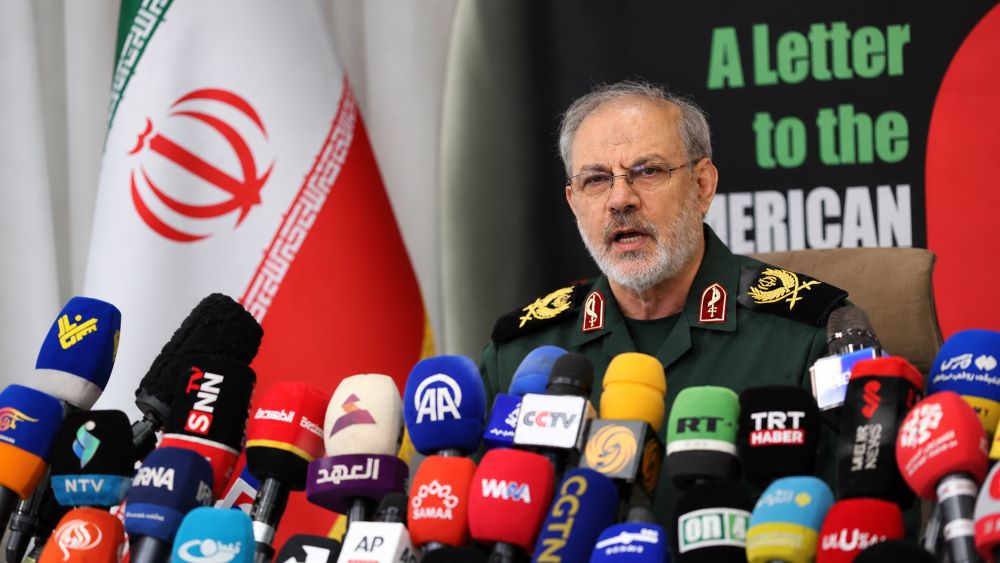 Iran gửi thư ngỏ đến cử tri Mỹ, kêu gọi phản đối chiến tranh và chấp nhận đề nghị cùng tồn tại hòa bình.
