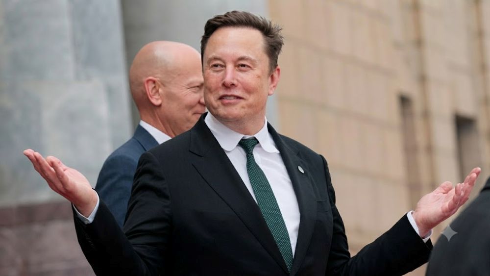 Tỷ phú công nghệ Elon Musk chính thức trở lại làm cố vấn cho chính quyền Tổng thống Mỹ Donald Trump, lãnh đạo dự án chiến lược của Lầu Năm Góc.