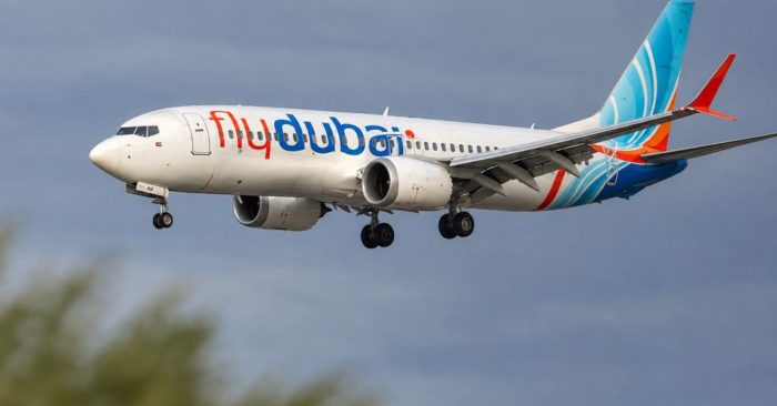 Tiếng hét của cơ phó chuyến bay Flydubai sau khi bị hành khách trói chặt gây chú ý, hé lộ tình huống bất thường trên chuyến bay.